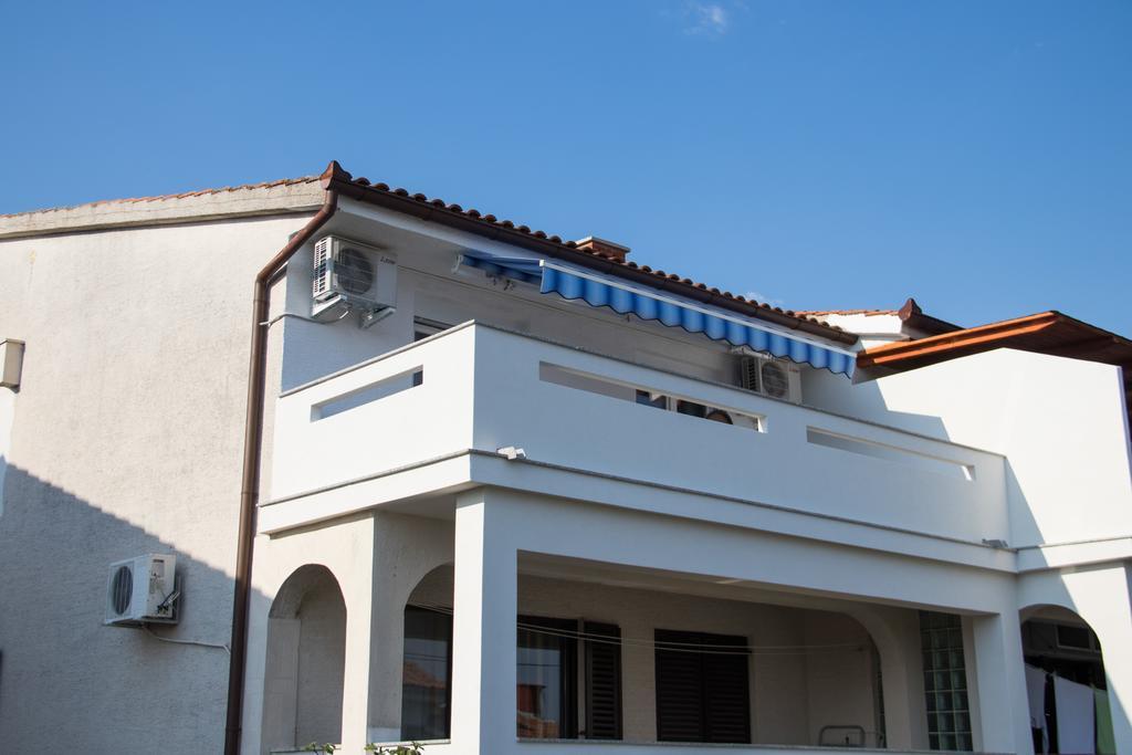 Apartment Neda Krk Town Exterior photo